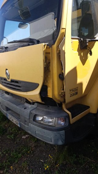 Camión 12R22.5