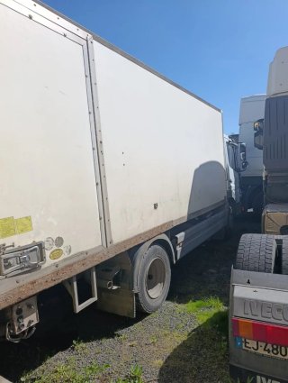 Camión 12R22.5