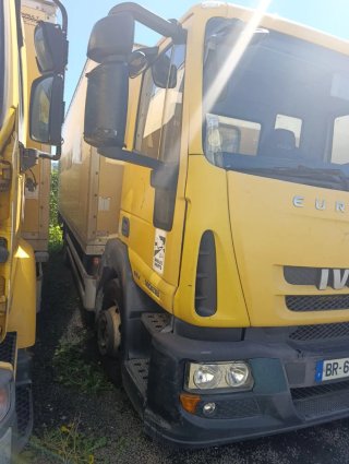 Camión 12R22.5