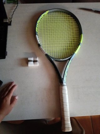 Babolat Evo Aero 2026 + 2 overgrips