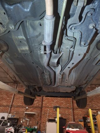 Silenciador y escape Ford Fiesta Mk4