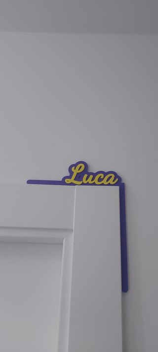 Marco puerta nombre personalizado