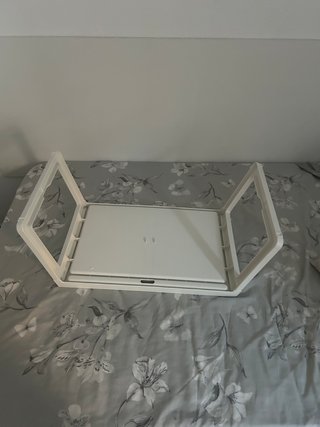 Mesa plegable IKEA blanca para cama