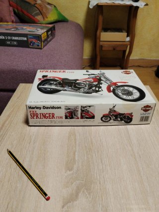 Dos Maquetas Harley Davidson Strip Type 1/12