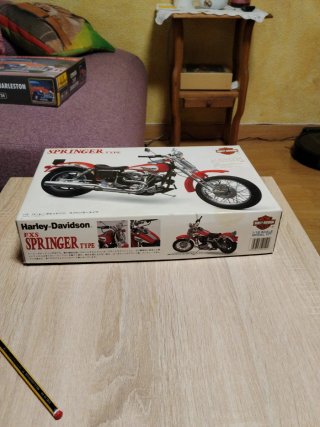 Dos Maquetas Harley Davidson Strip Type 1/12