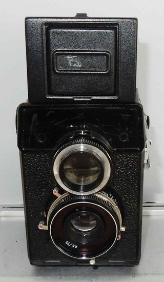 1816- Cámara LUBITEL - 6 x 6 cm