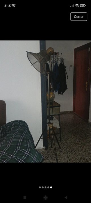 Lámpara de pie industrial regulable