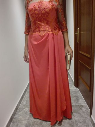 Vestido fiesta boda madrina color coral