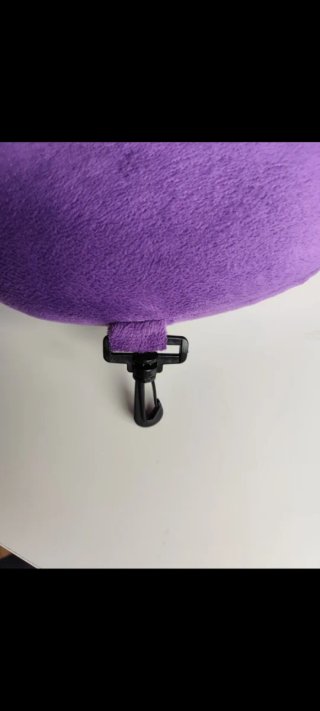 Cojín de viaje morado de forro polar nuevo sin uso