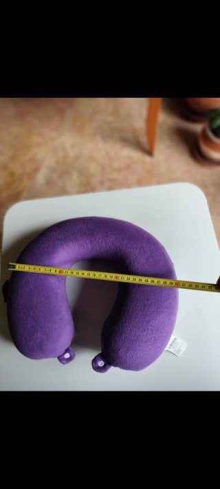 Cojín de viaje morado de forro polar nuevo sin uso