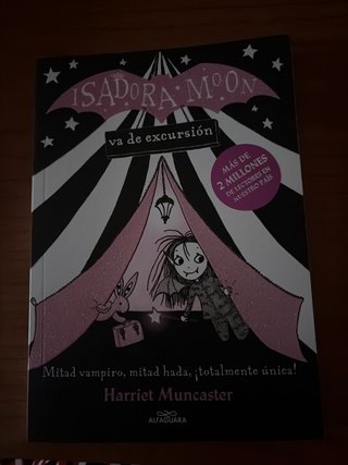 Isadora Moon va de excursion / Isadora Moon Goe...