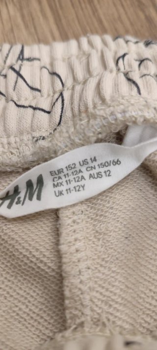 Pantalones H&M Space Jam Beige