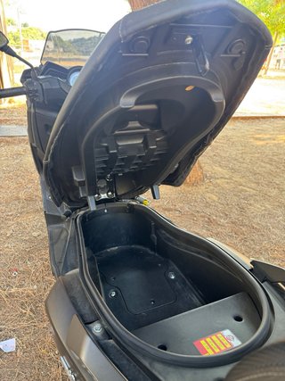 Motocicleta 125 Maxi Scooter MITT GTS Negra