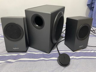 Altavoces Logitech 2.1