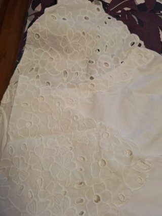 Camiseta zara bordada