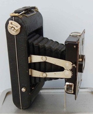 1801- Cámara KODAK JIFFY SIX 20 - funda