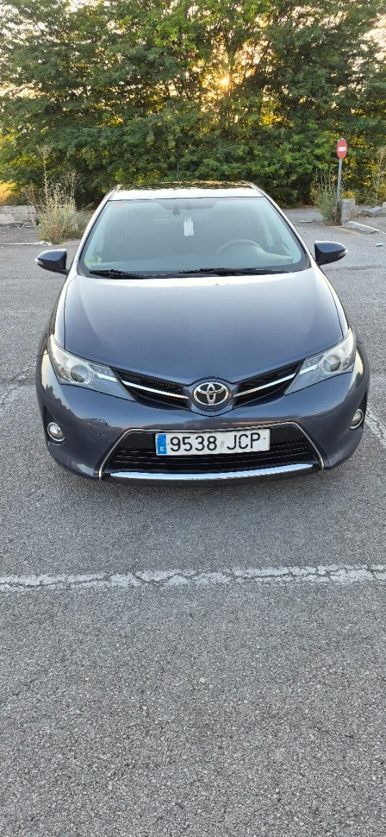 Toyota Auris 2015 - foto 1
