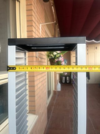 Torre de almacenamiento para juegos o discos