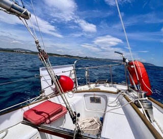Velero Alpa A9
