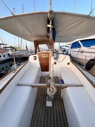Velero Alpa A9
