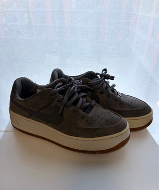 Zapatillas Nike Air Force 1 color gris