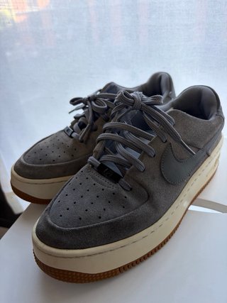 Zapatillas Nike Air Force 1 color gris