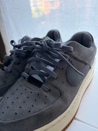 Zapatillas Nike Air Force 1 color gris