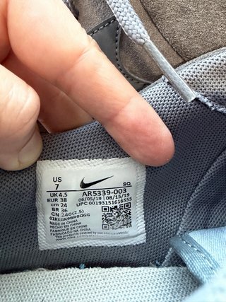 Zapatillas Nike Air Force 1 color gris