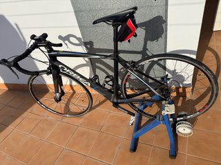 Bicicleta Carretera Orbea Avant Negra