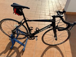 Bicicleta Carretera Orbea Avant Negra