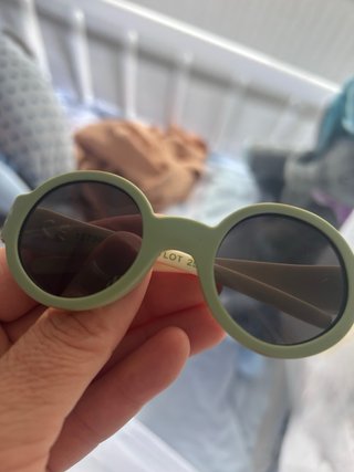 Gafas de sol bebe . Chico 0-12mesad