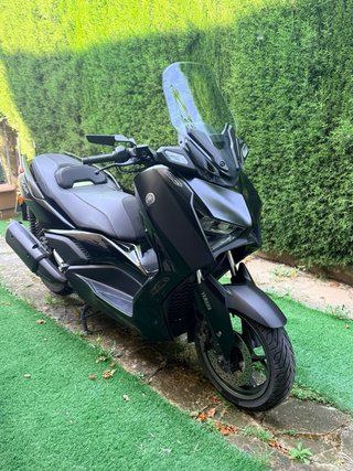 Yamaha XMAX Tech 300 Negra Mate