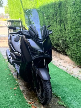 Yamaha XMAX Tech 300 Negra Mate