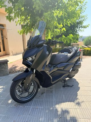 Yamaha XMAX Tech 300 Negra Mate
