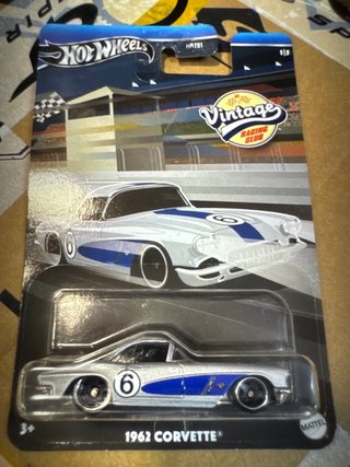 Hot Wheels 1962 Corvette Vintage Racing Club