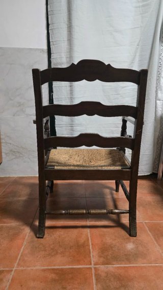 Roble, sillón.
