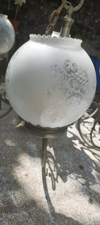 Lámpara de techo de cristal y metal