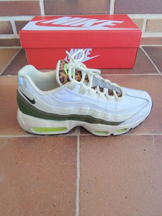 Zapatillas Nike Air Max 95 Verde y Blanco