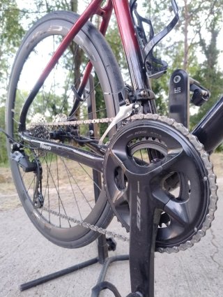 ~Bici de Carretera MEGAMO NEVO 30 2026 E-DISC 12v~