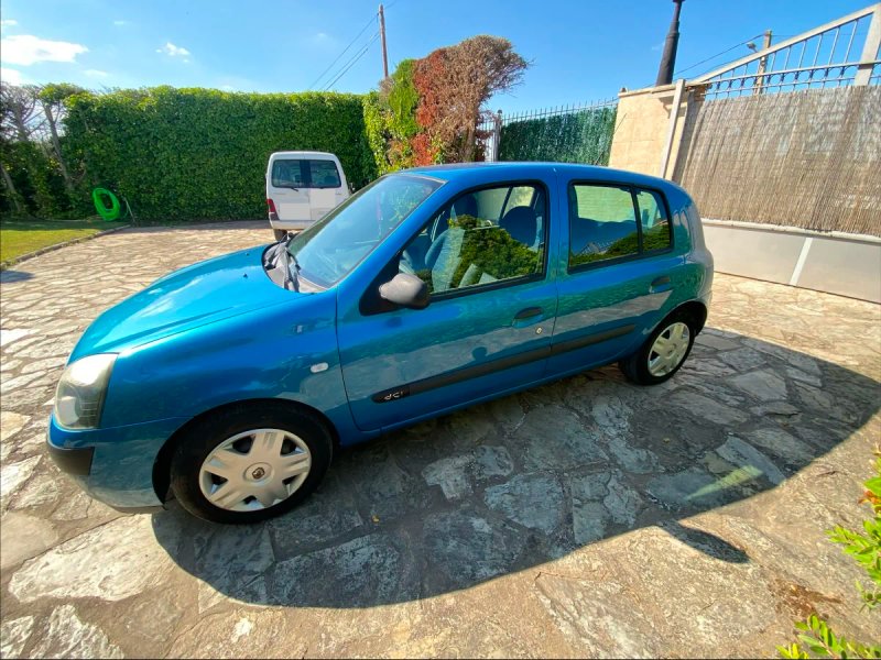 Renault Clio 2003 - foto 1
