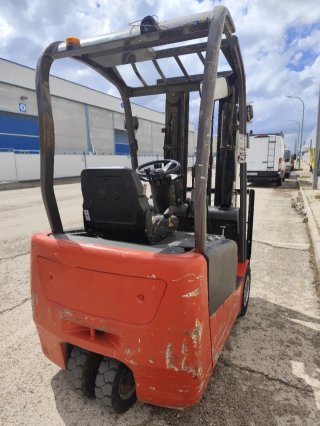 Carretilla elevadora eléctrica