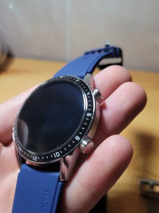 Huawei Watch GT2 con múltiples correas.