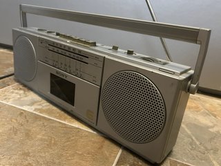 Sony CFS-2000S Boombox Radio Cassette