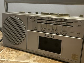 Sony CFS-2000S Boombox Radio Cassette
