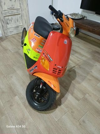 Piaggio Zip Naranja/Rojo Scooter