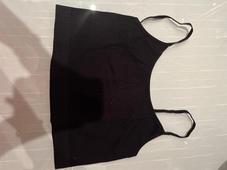 Camiseta negra de tirantes