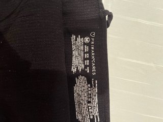 Camiseta negra de tirantes