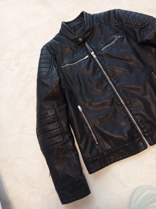 Cazadora efecto cuero C&A negra hombre XL