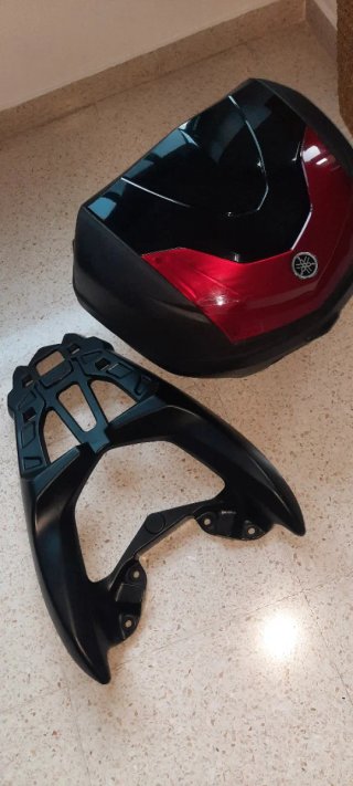 SOPORTE Y BAUL 39L YAMAHA N MAX 2021-2024
