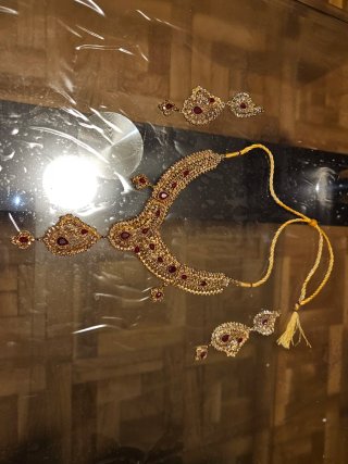 Conjunto Collar y Pendientes Rojo Dorado